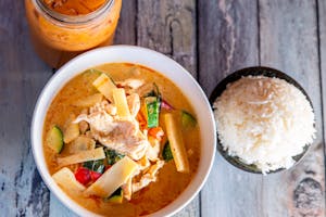 Order Red Curry food online from Rice Avenue store, Sunland on bringmethat.com