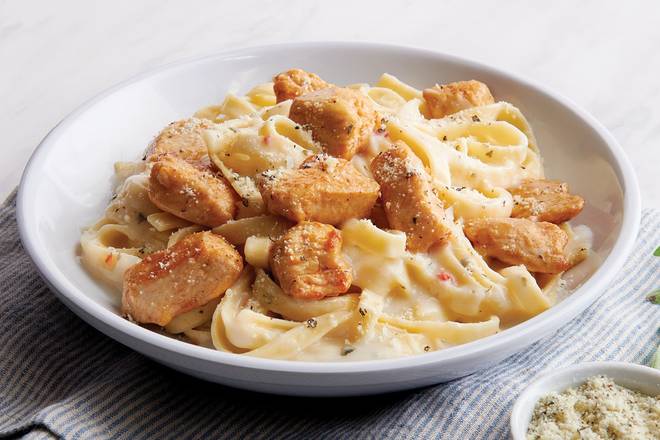 Order Chicken Fettuccine Alfredo food online from Fazoli's store, Independence on bringmethat.com