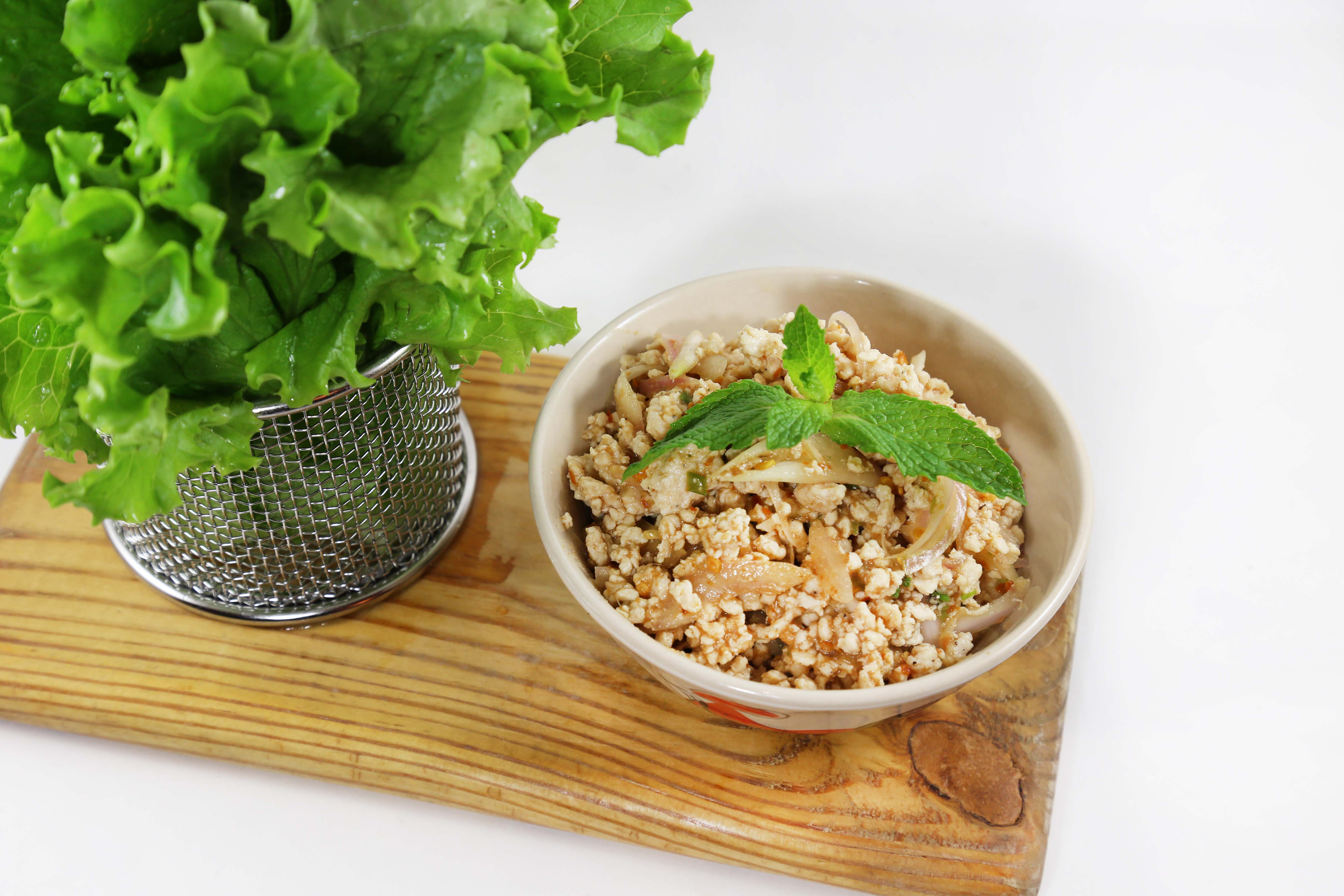 Order 20. Larb Salad (Spicy) food online from Eto'O Modern Asian Cuisine store, Chicago on bringmethat.com