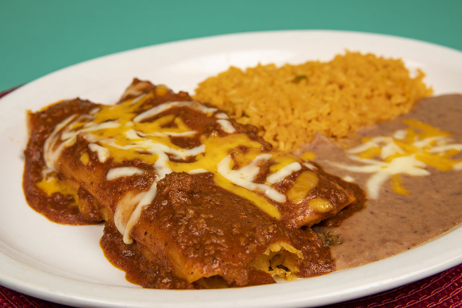 Order Classic Mexican Dinner Combo food online from Ted Cafe Escondido store, Oklahoma City on bringmethat.com