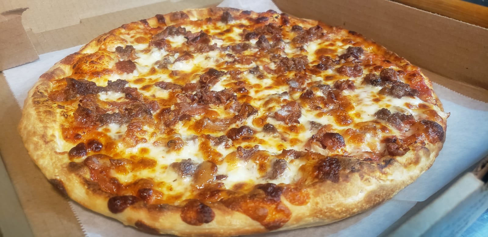 Order Bacon Cheeseburger Pizza food online from Gregory House Of Pizza store, Belmont on bringmethat.com