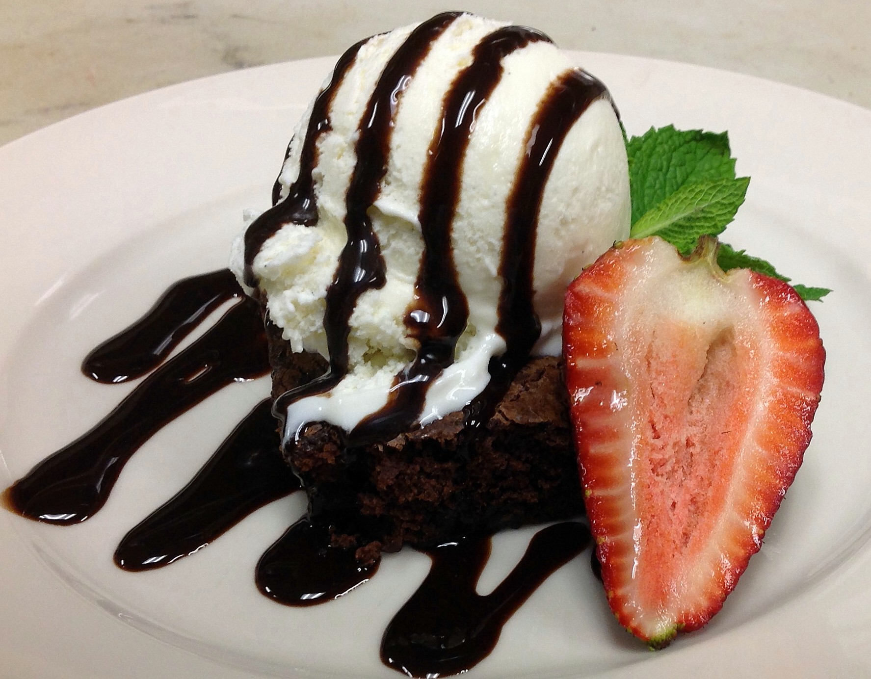 Order Warm Brownie food online from High Park Tap House store, Mission Viejo on bringmethat.com