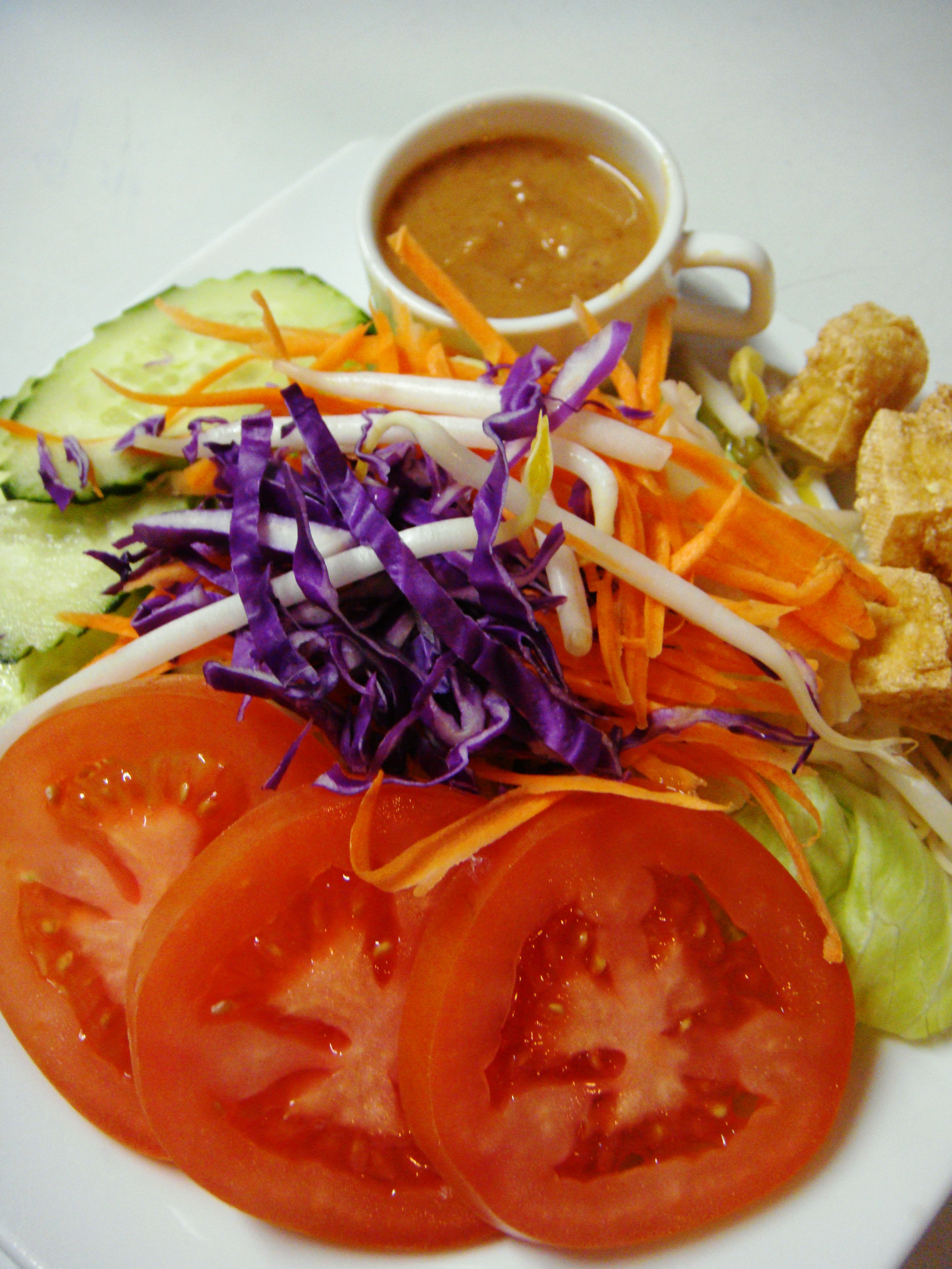 Order 14. Thai Green Salad food online from Thai boulevard store, Forest Hills on bringmethat.com