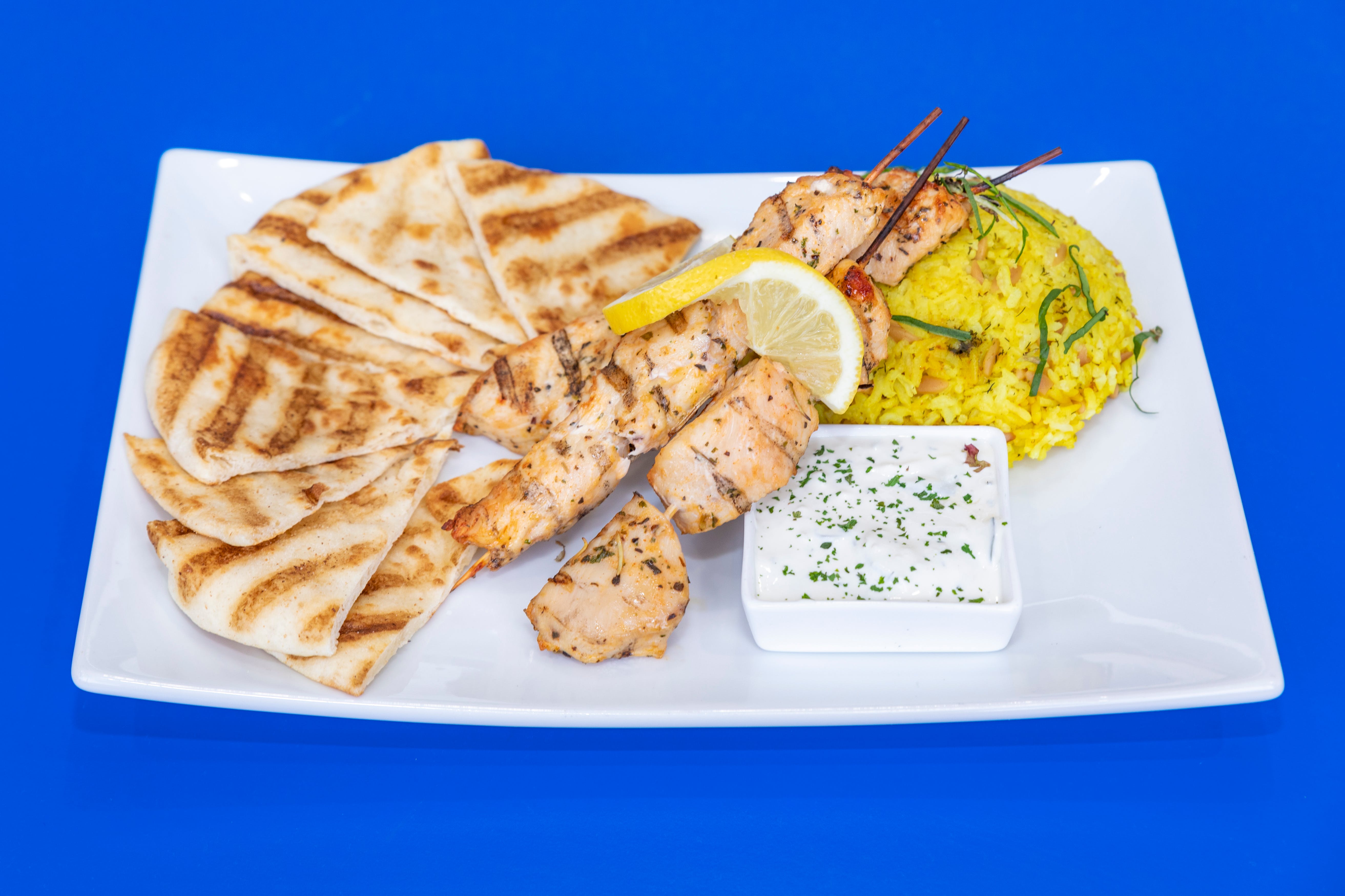 Order Chicken Souvlaki Platter - Entree food online from Four Brothers Pizza store, Westport on bringmethat.com