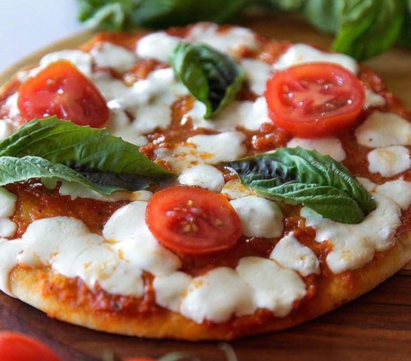 Order Pizzatini Caprese food online from Cafe De Bono store, Alpharetta on bringmethat.com