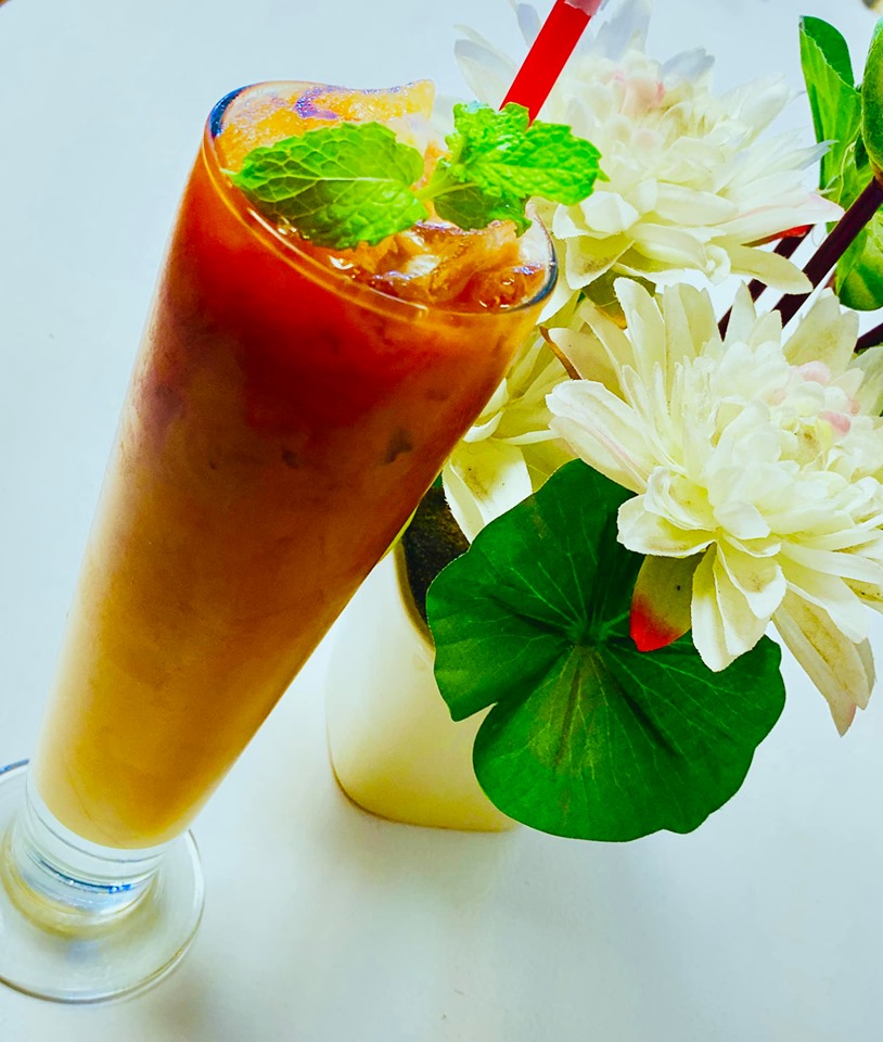 Order A05. Thai Tea food online from Fresh Fast Smoothie store, Gilbert on bringmethat.com