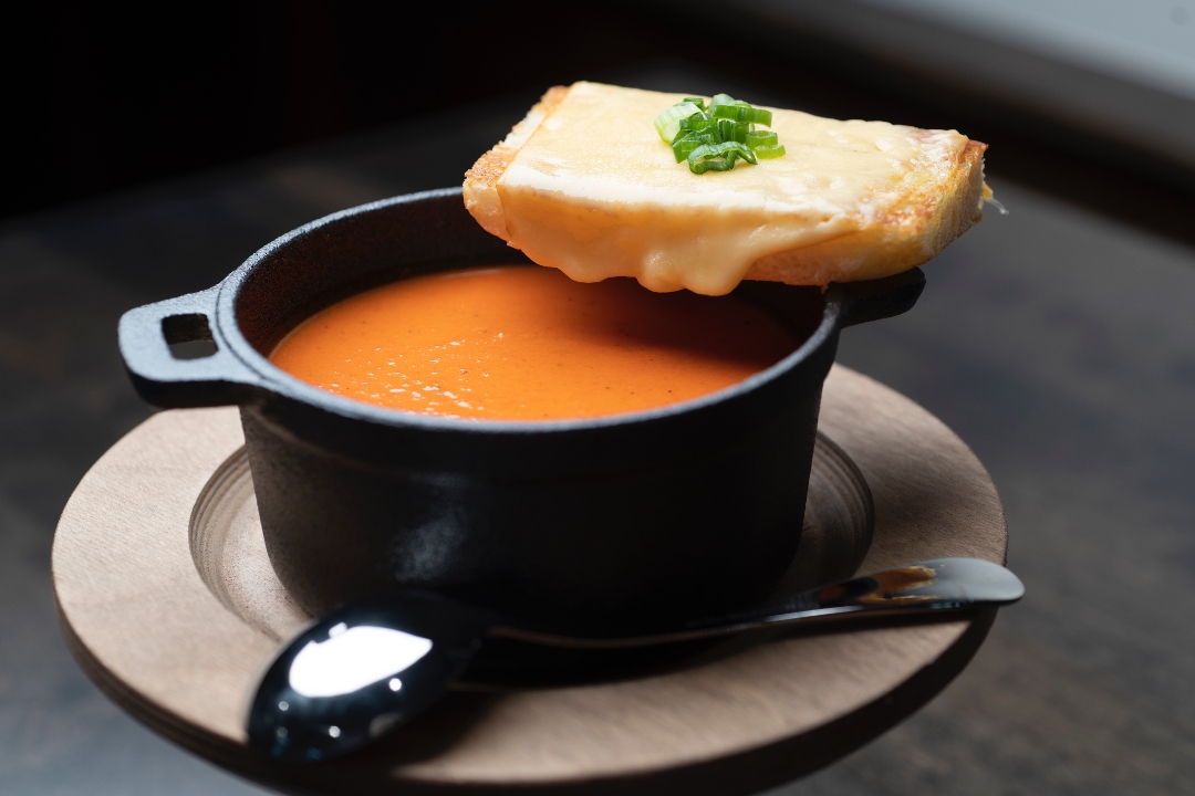 Order Roasted Red Pepper Bisque food online from Cast Plates & Pints store, Cave Spring on bringmethat.com