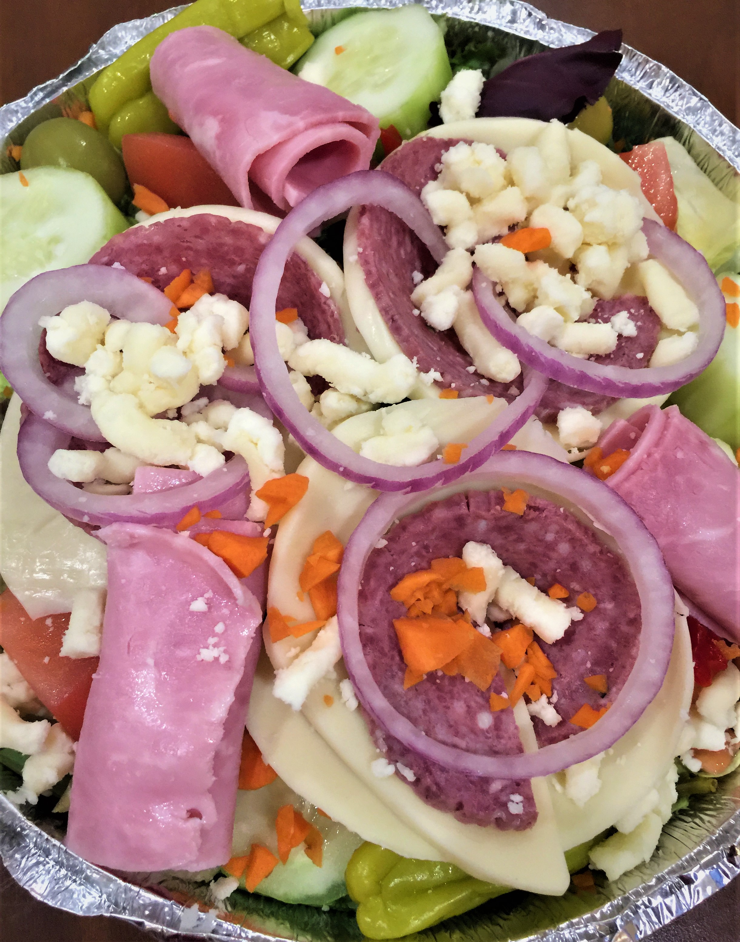Order Antipasto Salad food online from Vincent Pizzeria store, Albertson on bringmethat.com