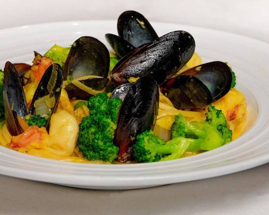 Order "Sea you" Linguini  food online from Kinzie chophouse store, Chicago on bringmethat.com