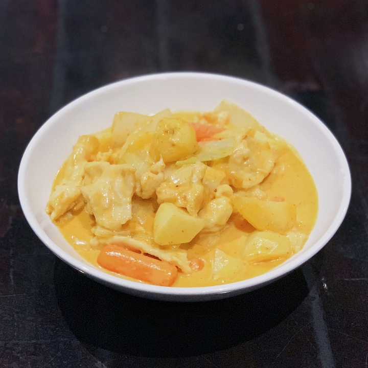 Order Thai Curry Chicken (GF) food online from Kung Pao Bistro store, West Hollywood on bringmethat.com