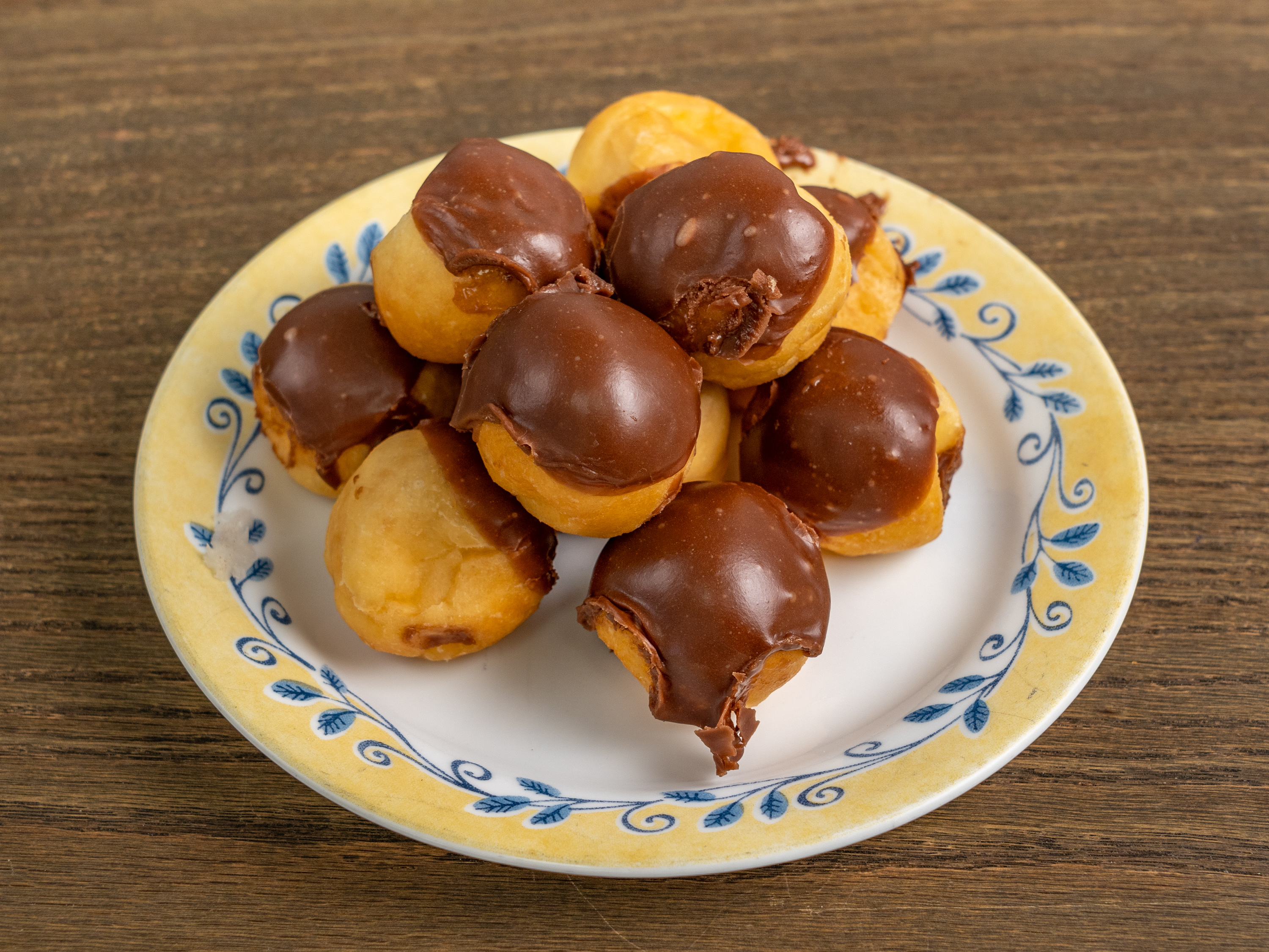 Order Chocolate Donut Holes food online from Snowflake Donuts store, Boerne on bringmethat.com