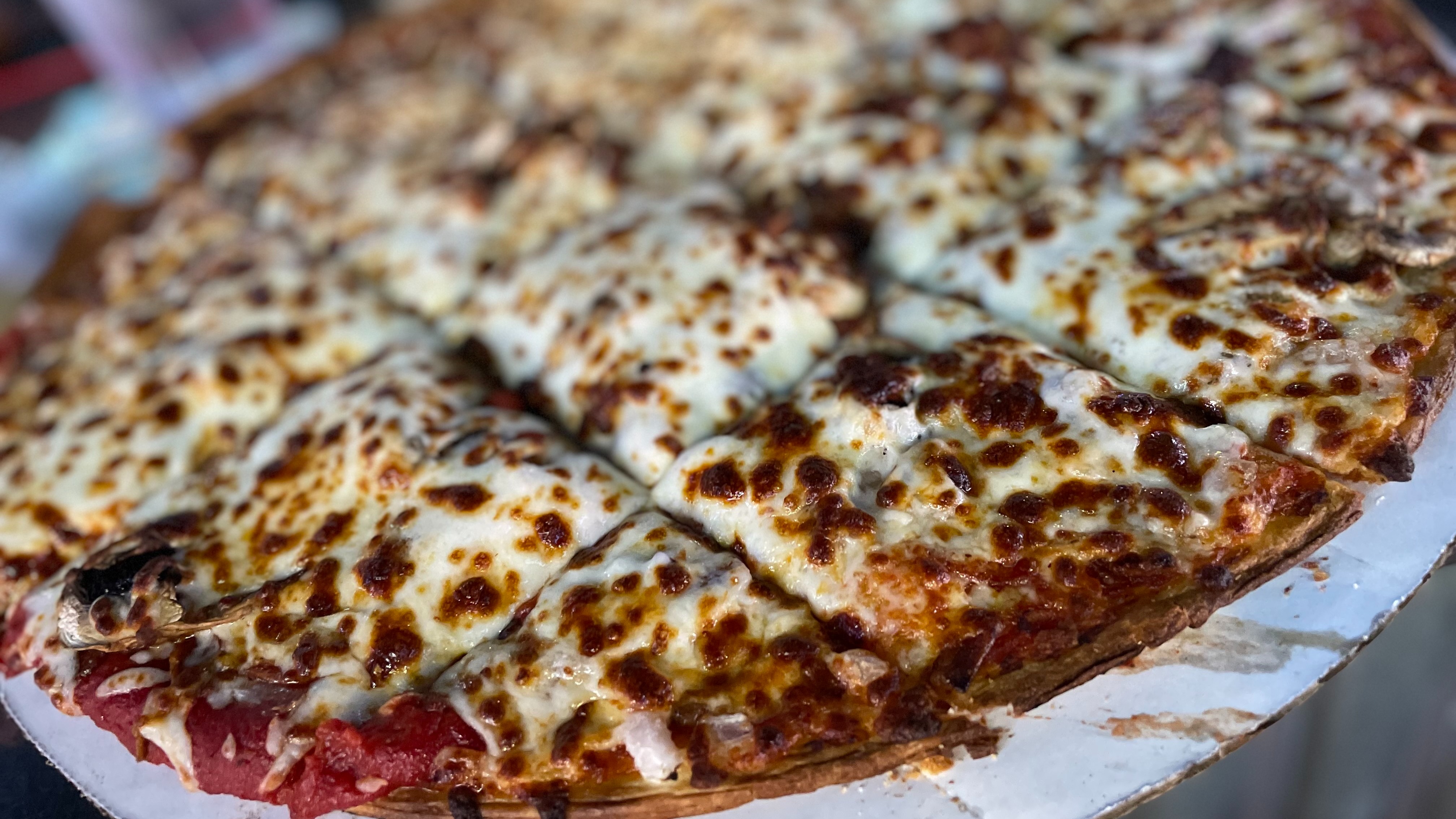 Order 16" Thin Crust Pizza food online from Macs Downtown Alton store, Alton on bringmethat.com