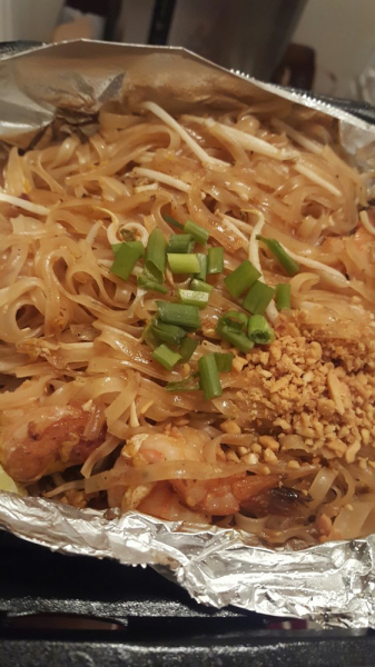 Order Pad Thai food online from Kao Cafe store, Los Angeles on bringmethat.com
