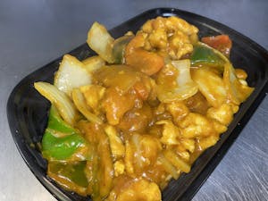 Order 97. Curry Chicken food online from Redwood Chinese Restaurant store, Clarksville on bringmethat.com