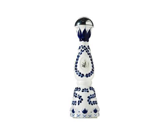 Order Clase Azul Reposado Tequila 750ml | 40% abv food online from Pink Dot store, Lemon Grove on bringmethat.com
