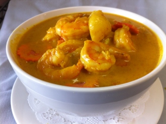 Order Yellow Curry food online from Angel Thai Cuisine store, Glendale on bringmethat.com