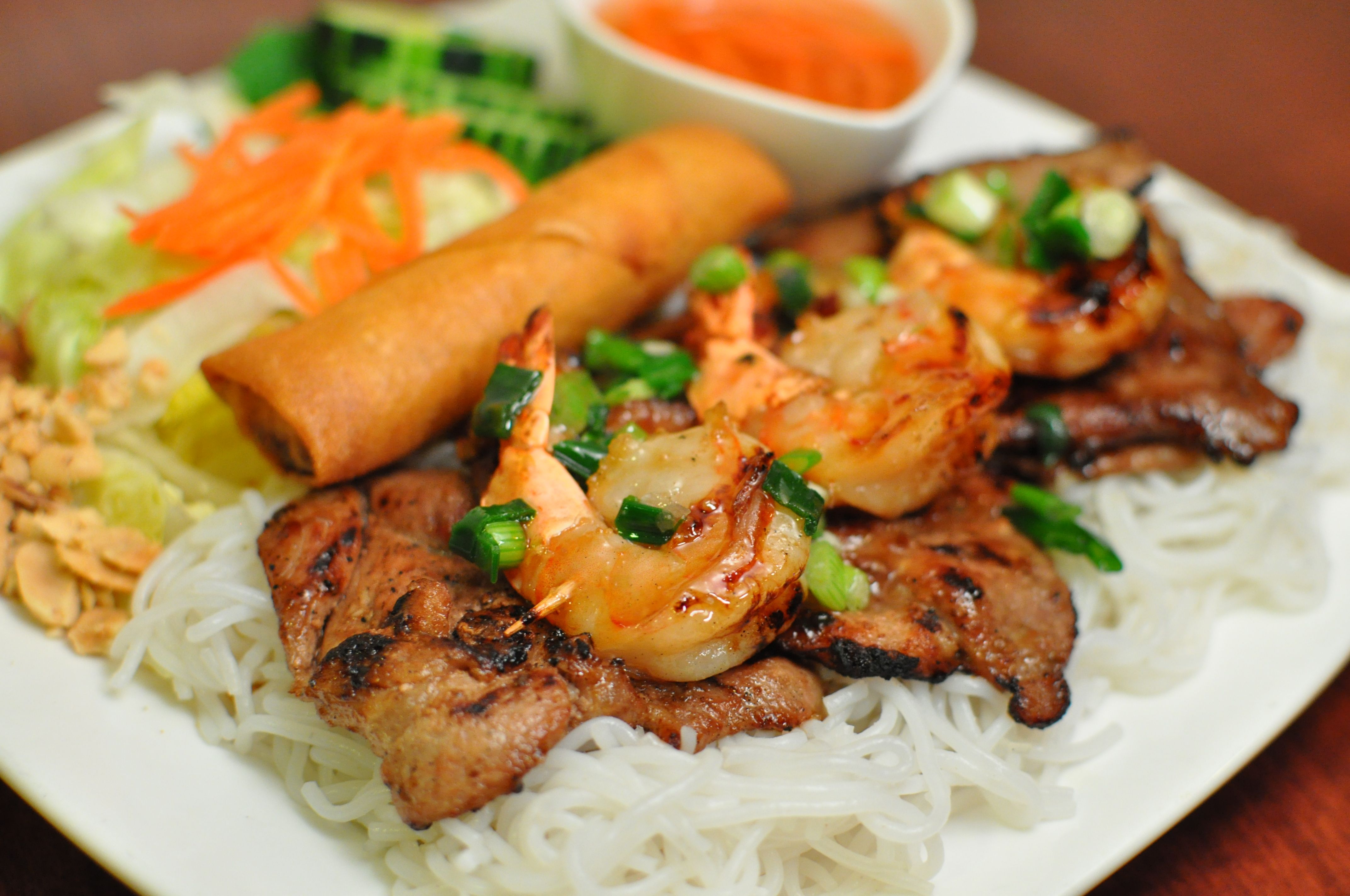 Order V1. Special Combination Vermicelli food online from Dang Vietnamese Restaurant store, Bend on bringmethat.com