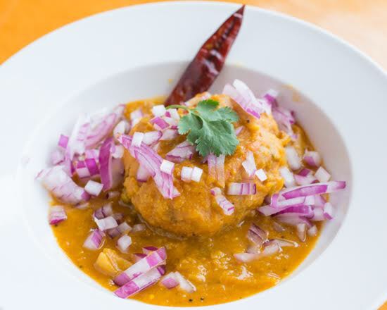 Order Sambar Vada food online from Thalaiva Indian Kitchen store, Park Ridge on bringmethat.com