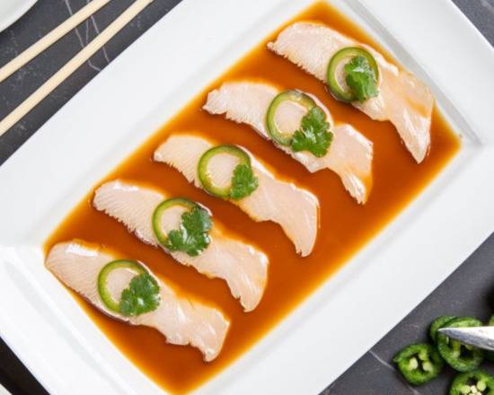 Order Jalapeno Yellowtail food online from Makizushico store, Littleton on bringmethat.com
