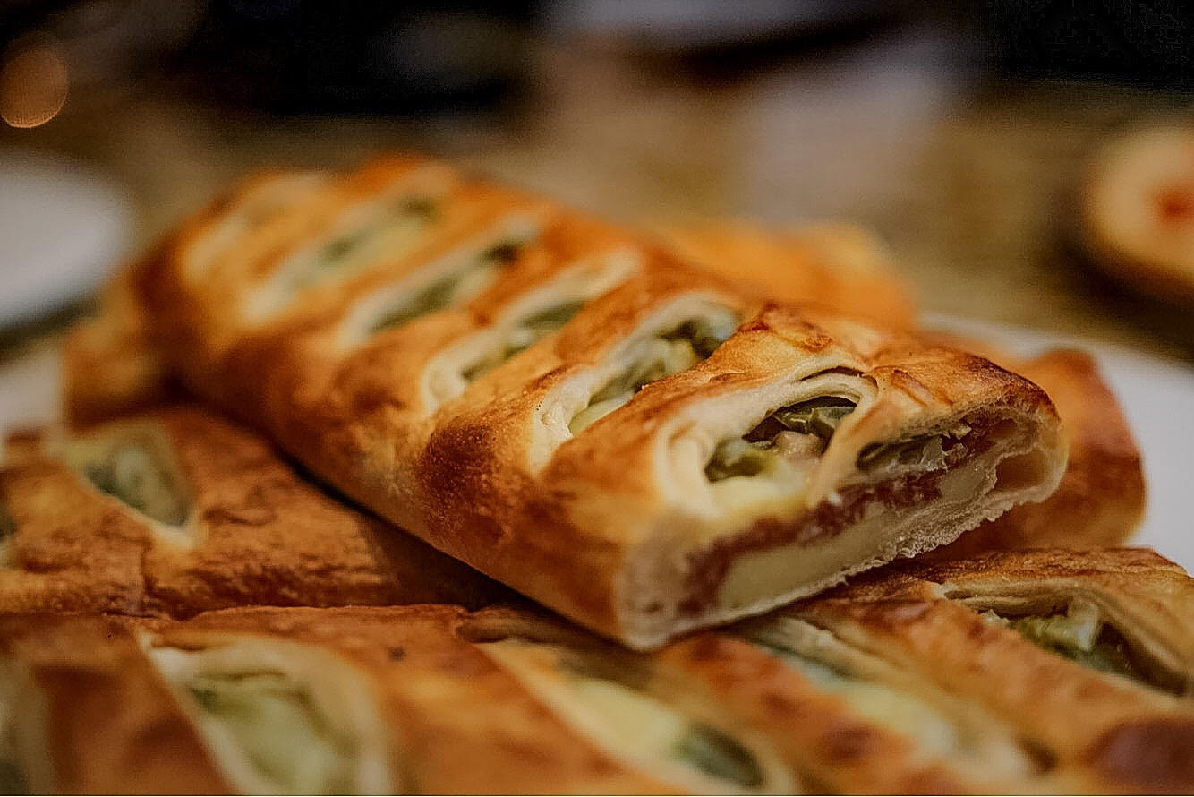 Order Sausage Roll food online from Nonna's Pizza & Restaurant store, Mahwah on bringmethat.com