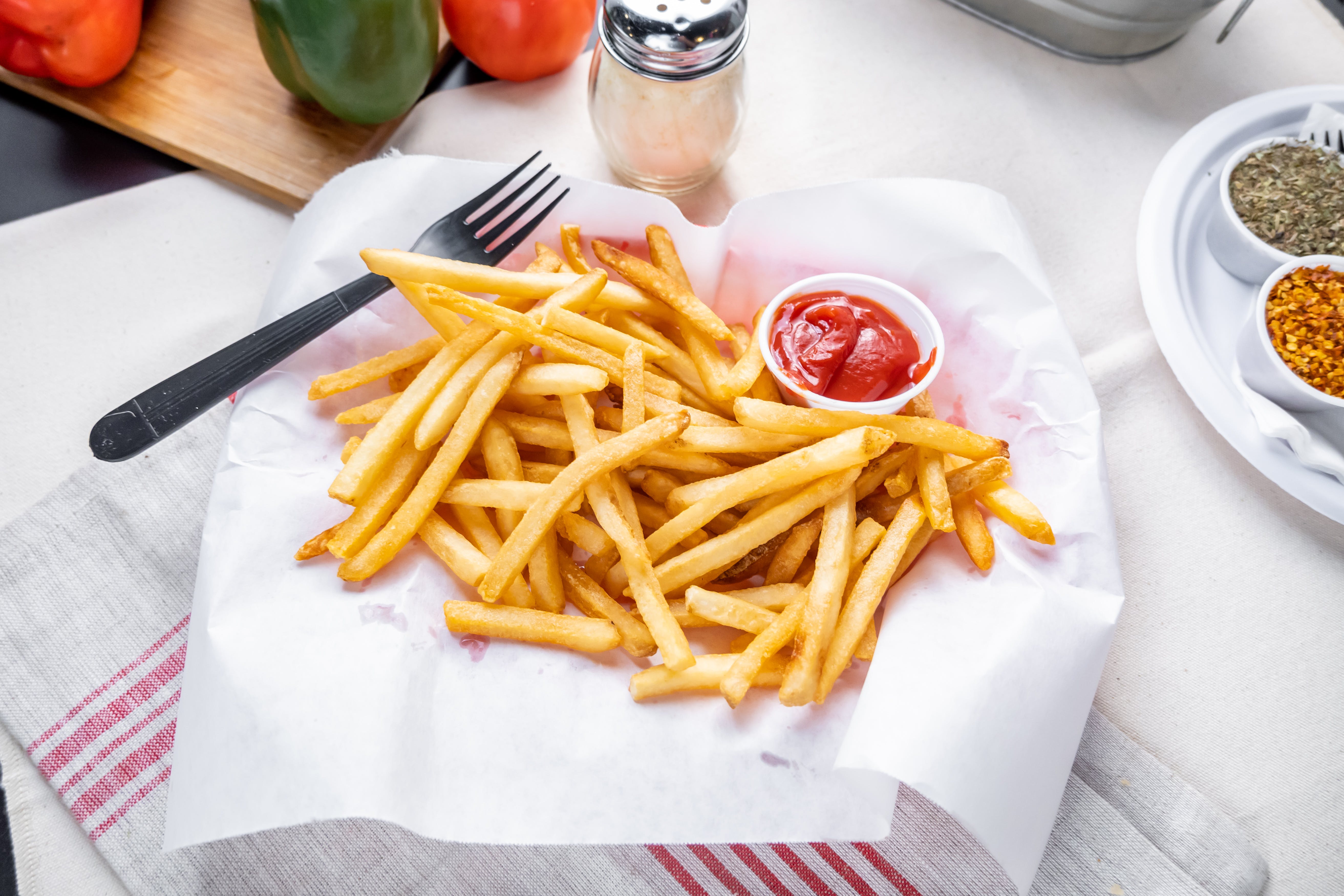 Order Classic French Fries - Regular food online from Bourbon & Brews store, Paulsboro on bringmethat.com