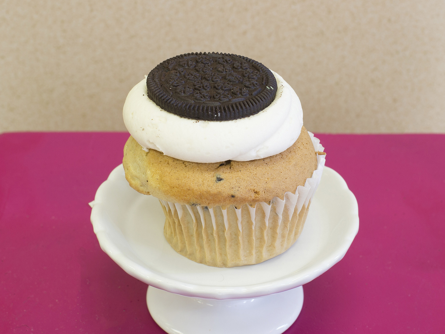 Order Cookies and Cream Cupcake food online from Livay Sweet Shop store, Plainfield on bringmethat.com