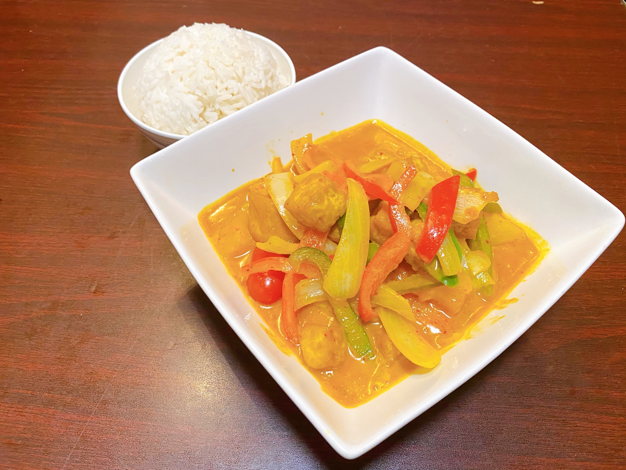 Order Yellow Curry food online from Yummy thai cuisine store, Cambridge on bringmethat.com