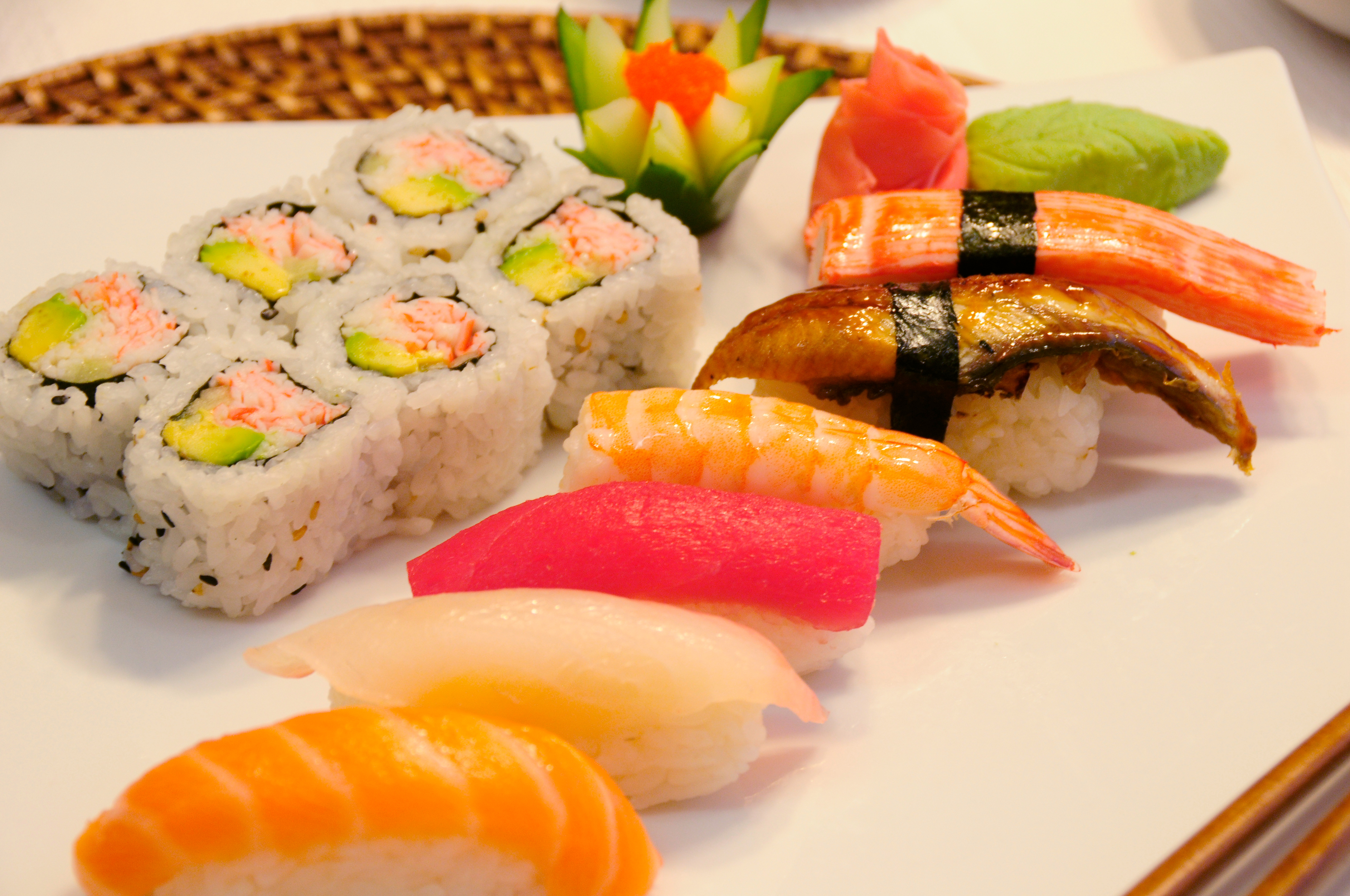 Order Sushi and Roll Combo food online from Bento's Hibachi & Sushi Express store, Gambrills on bringmethat.com