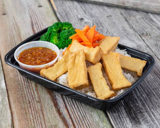 Order Khao Man Tofu (Tofu and Rice) food online from Pinto Thai Kitchen store, Sandy on bringmethat.com