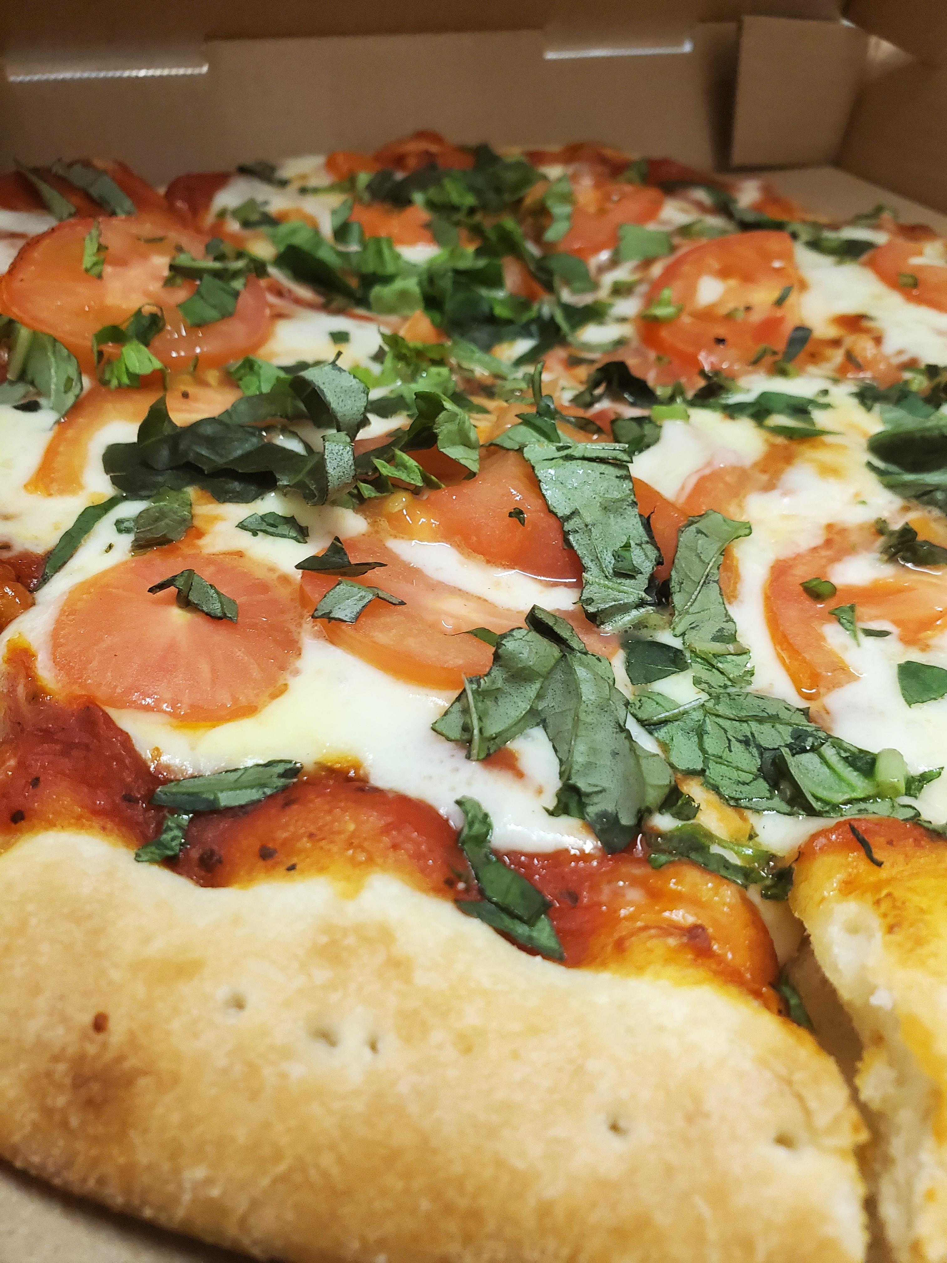 Order Fresh Tomato & Basil Pizza food online from Scarantino Italian Inn store, Glendale on bringmethat.com