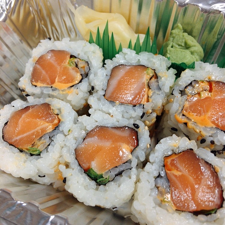 Order Spicy Salmon Roll food online from Rice And Curry store, Ambler on bringmethat.com