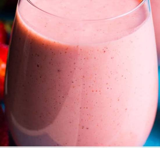 Order Strawberry Heaven Smoothie food online from Jubilee Juice & Grill store, Chicago on bringmethat.com