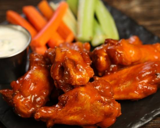 Order Traditional Classic Wings food online from Wildcard Wings store, Chandler on bringmethat.com