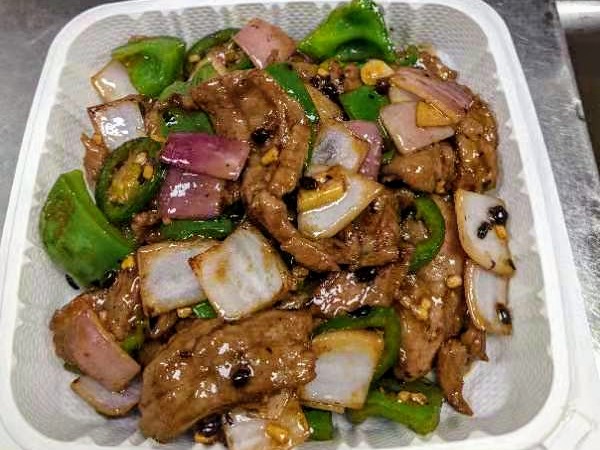 Order 26. Beef with Pepper and Black Bean Sauce food online from Kirin Chinese Restaurant store, Mountain View on bringmethat.com