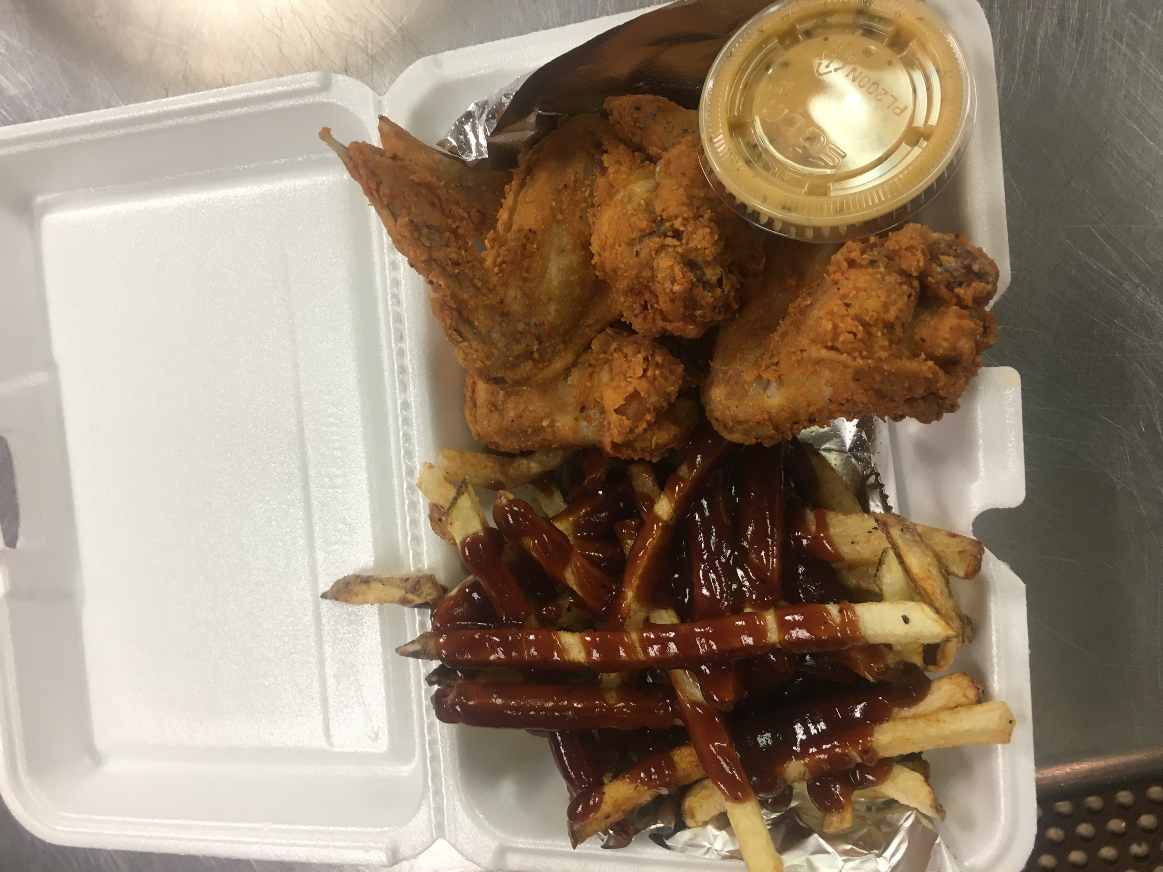 Order 3 wing snack pack food online from Jordan Eatery store, Cleveland on bringmethat.com