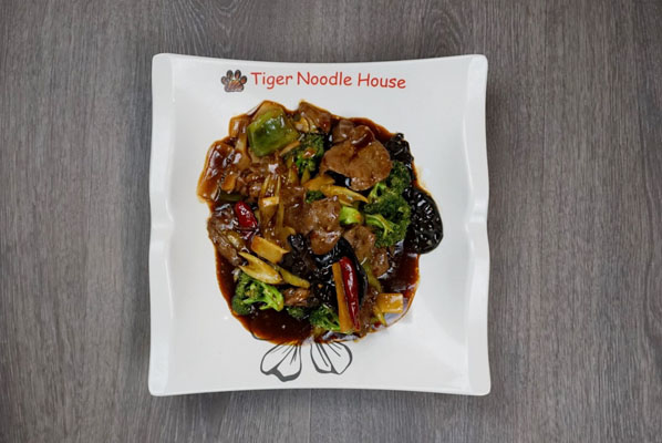 Order Sweet Garlic Beef  food online from Tiger Noodle House store, Houston on bringmethat.com