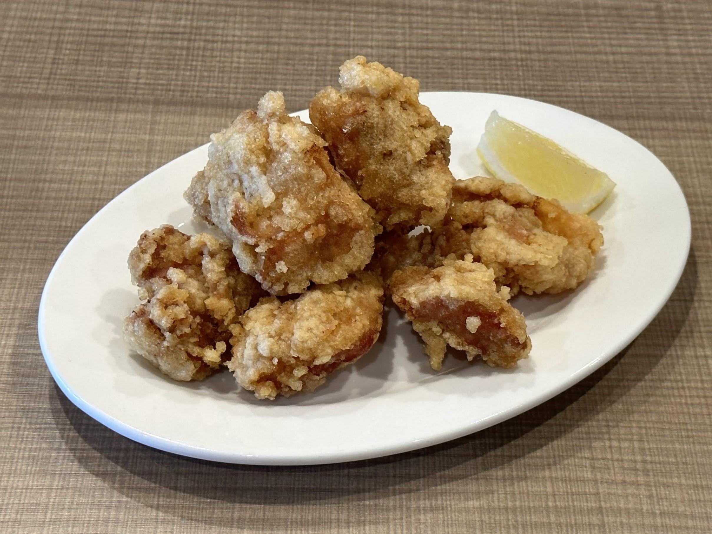 Order Juicy Fried Chicken food online from Kitakata Ramen Ban Nai store, Fountain Valley on bringmethat.com