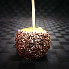 Order Cookies and Cream food online from Zapplz Caramel Apples & Treats store, American Fork on bringmethat.com