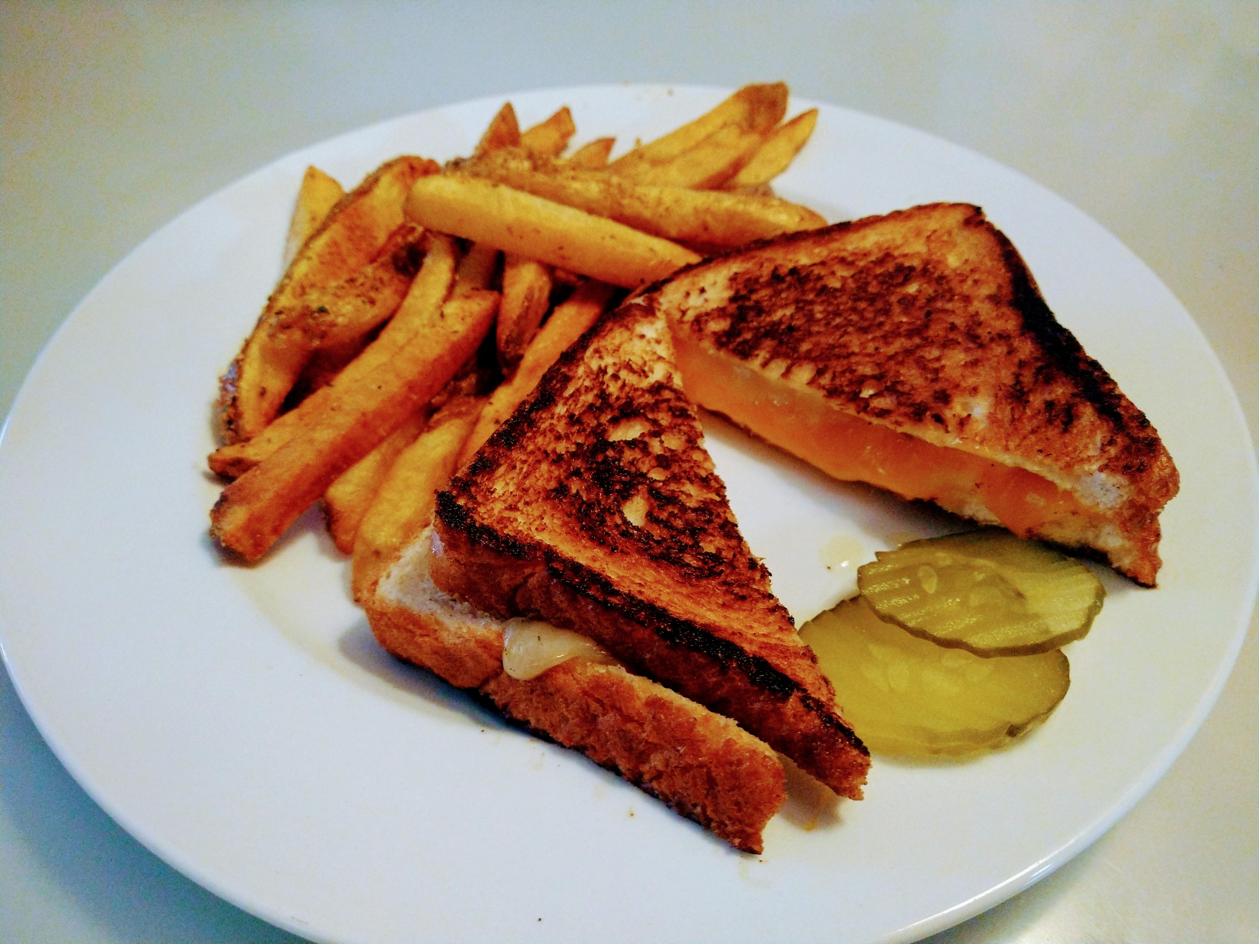 Order Grilled Cheese food online from Granby Grill store, Columbia on bringmethat.com