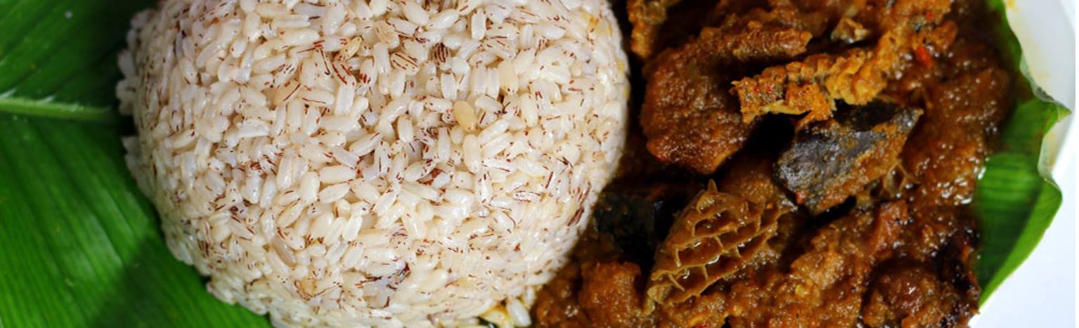 Order Ofada Rice Meal Combo + hot sauce and fried plantain food online from Sumptuous African Restaurant store, Inglewood on bringmethat.com