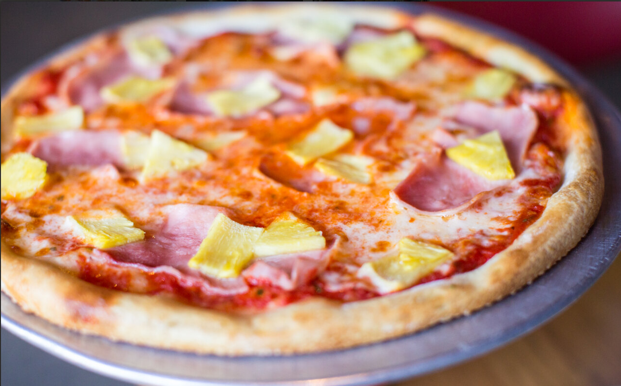 Order The Hawaiian Pizza food online from Pizza And Brew store, Scarsdale on bringmethat.com