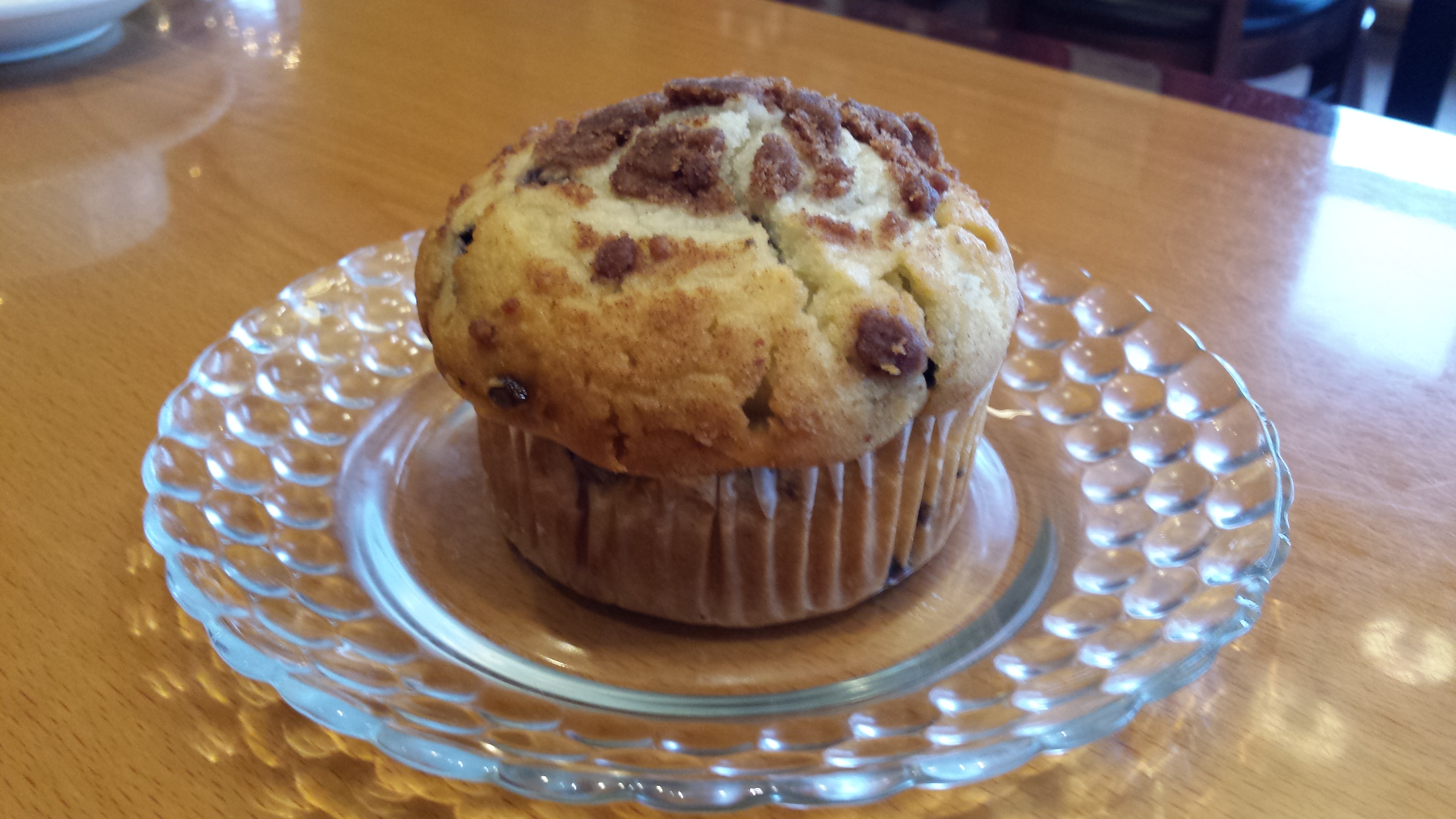Order Blueberry Muffin food online from Artisan Coffeehouse store, Scottsville on bringmethat.com