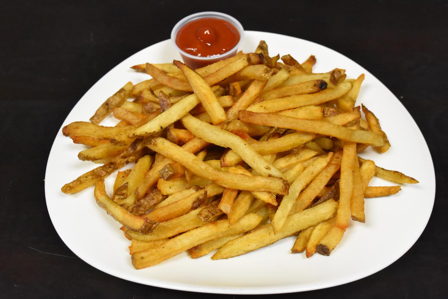 Order French Fries food online from Giddy's Pizzeria & Restaurant store, East Brunswick on bringmethat.com