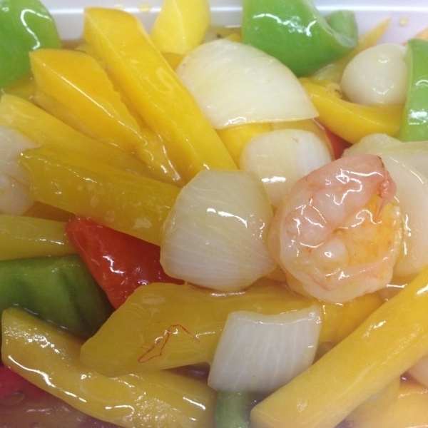 Order Mango Prawns and Scallops  food online from Chang's kitchen store, San Francisco on bringmethat.com
