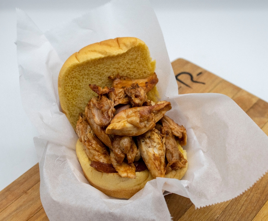 Order Pulled Chicken Sandwich food online from Rocklands store, Washington on bringmethat.com