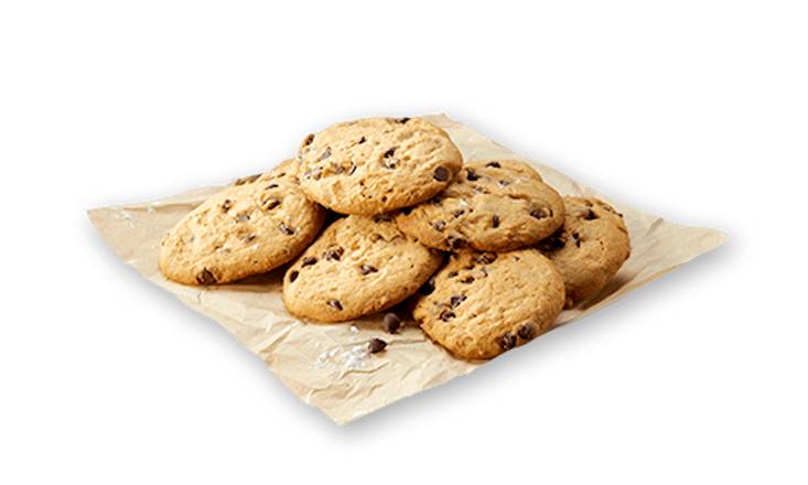 Order Fresh Baked Chocolate Chip Cookies - 1/2 Dozen food online from Famous Dave store, Alameda on bringmethat.com
