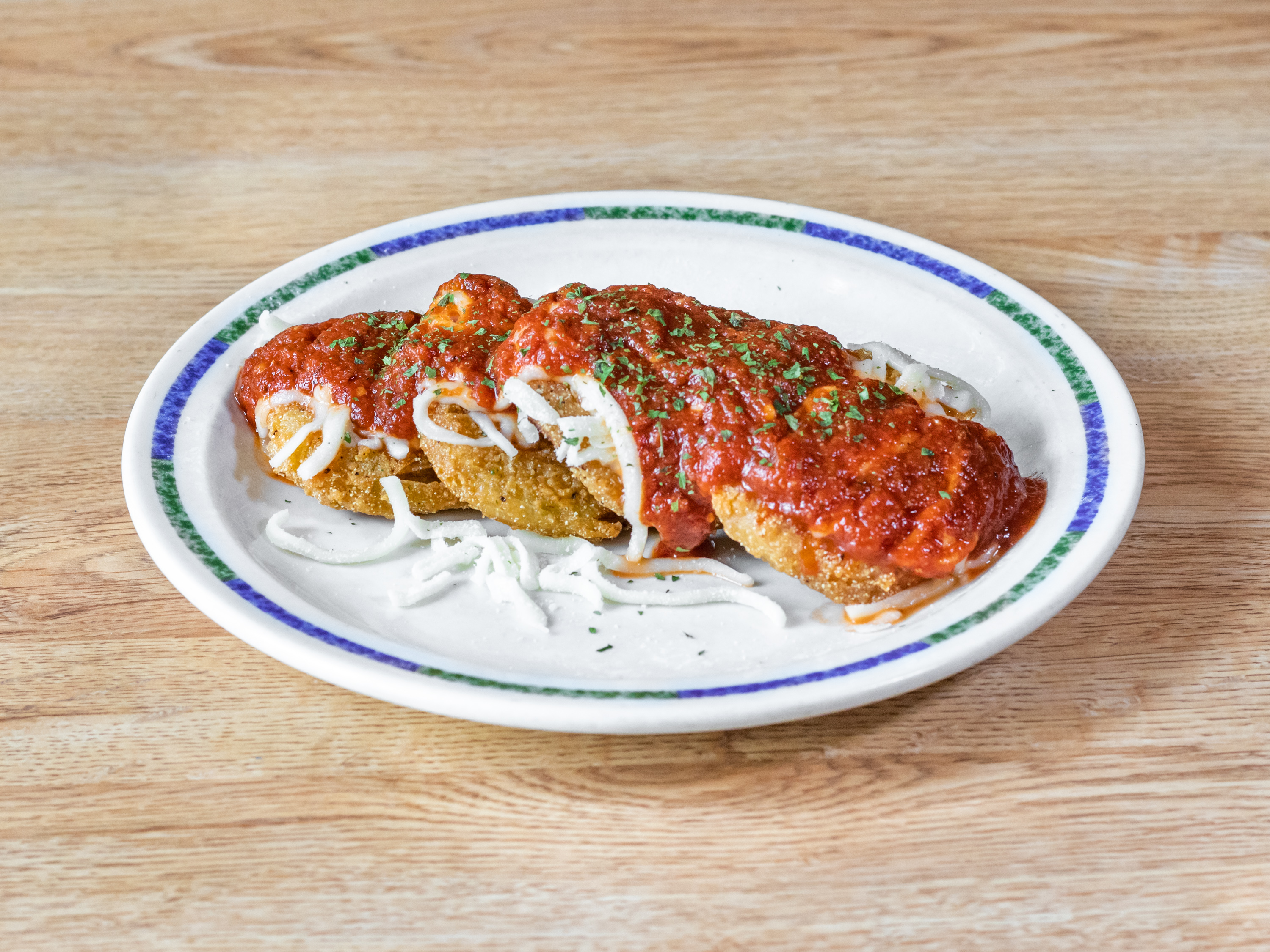 Order Fried Green Tomatoes food online from Disilvios Family Grill store, Hubbard on bringmethat.com