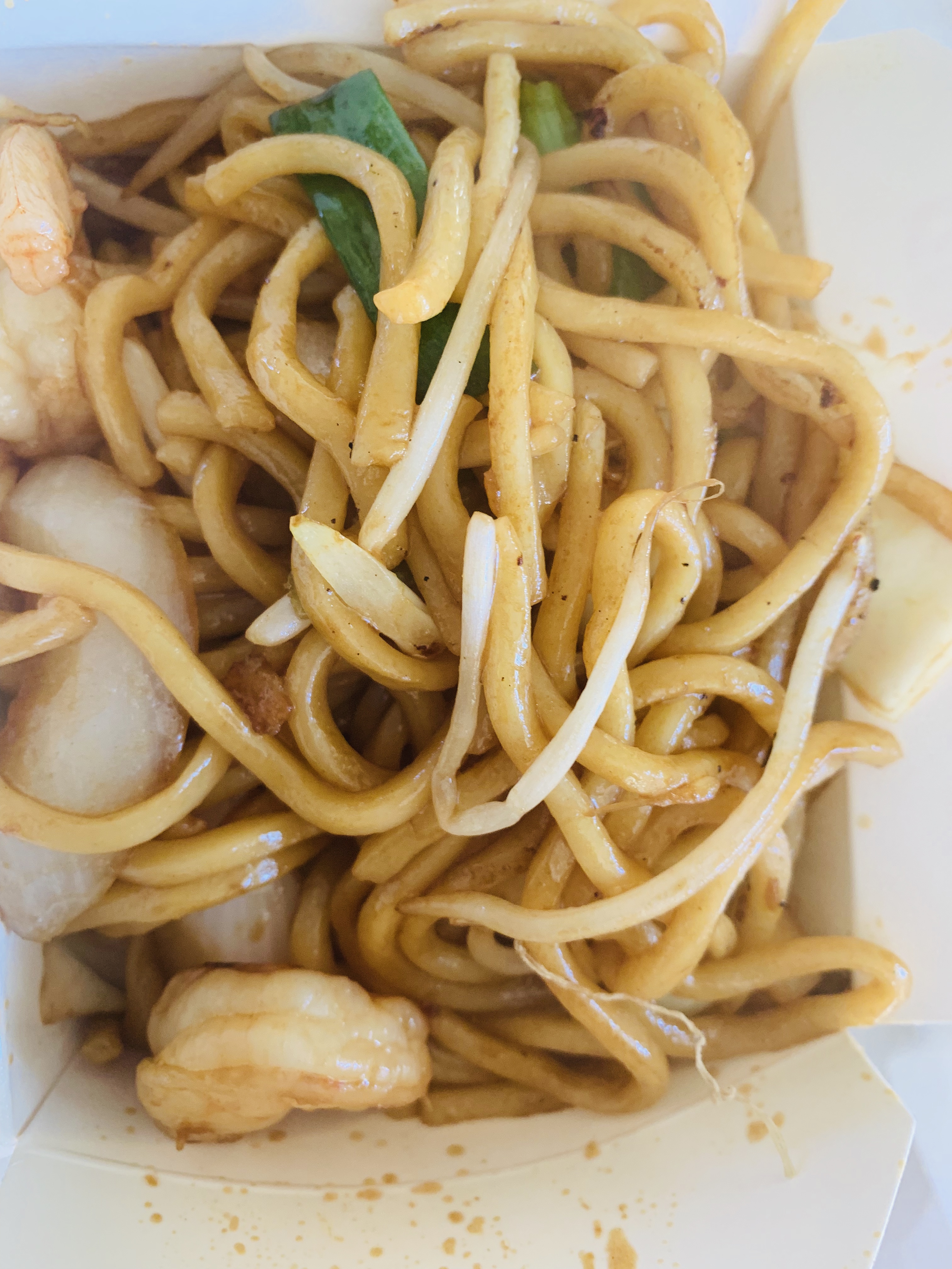 Order Seafood Chow Mein food online from Lee Garden Restaurant store, San Leandro on bringmethat.com