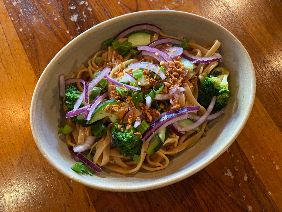 Order Garlic Noodles-VEGETARIAN food online from Burma Superstar store, San Francisco on bringmethat.com