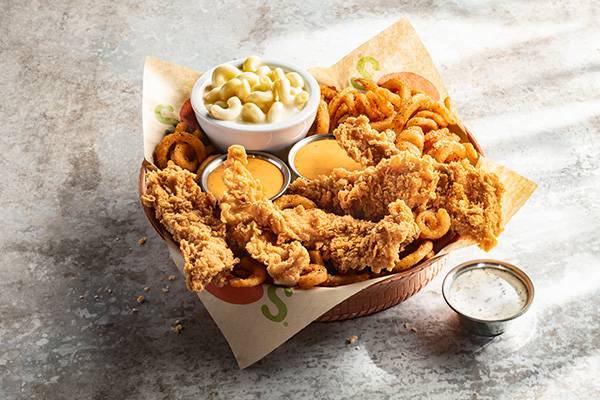 Order 5ct Crispy Crispers® Combo food online from Chili's Grill & Bar store, Westbury on bringmethat.com